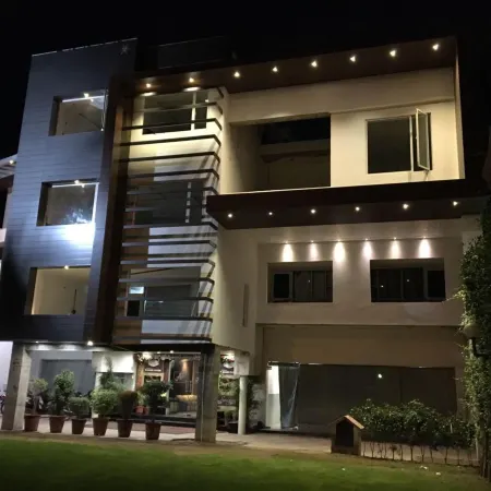 Hotel Amar Palace