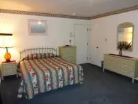 Theater Motel Hotels in Chautauqua