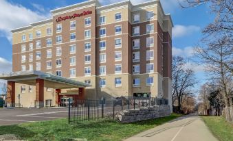 Hampton Inn and Suites by Hilton Cincinnati Midtown Rookwood