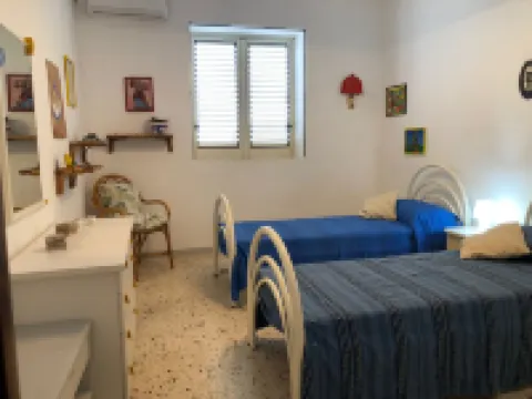 villetta a pochi passi dal mare