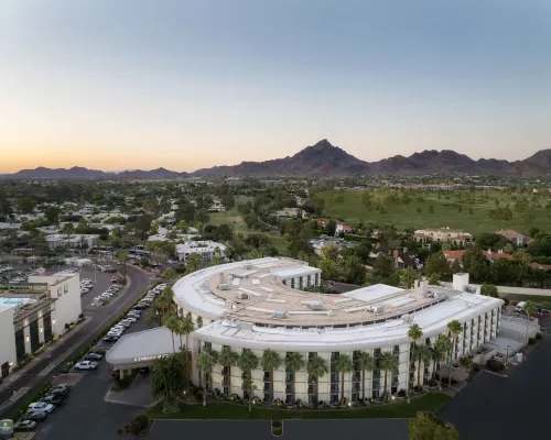 Embassy Suites by Hilton Phoenix Biltmore Xung quanh Photos