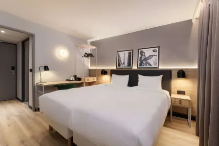 Campanile NATURE - Paris Ouest Gennevilliers Port
