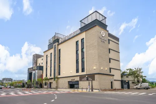 Yeongcheon Jungang Brown Dot Hotels in Yeongcheon-Si