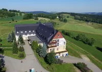 Panorama Berghotel Wettiner Höhe Hotels in Neuhausen