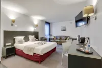 All Suites Appart Hôtel | Aéroport Paris-Orly Rungis Hotels in Fresnes