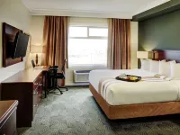 Chateau Nova Yellowhead Hotels near Glenora