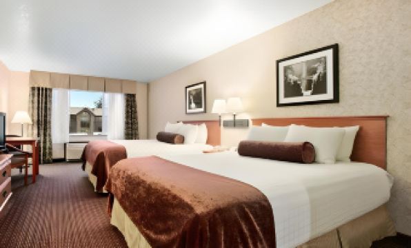 Best Western Plus Cascade Inn Suites - Housity