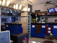 Blue Sea Beach Resort - bar