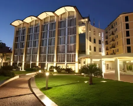 B&B HOTEL Imperia Rossini al Teatro Hotels in Imperia