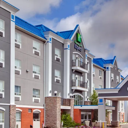 Holiday Inn Express & Suites CALGARY SOUTH-MACLEOD TRAIL S by IHG