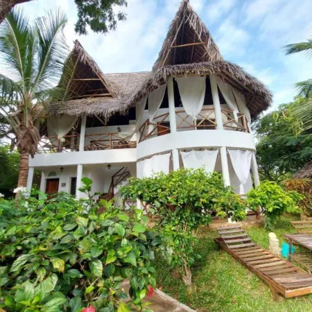 Marine Holiday House