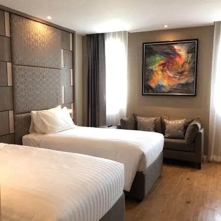 Sri U-Thong Grand Hotel
