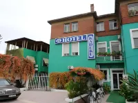 Hotel Kaduku Hotels in 