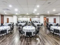 City Express Junior by Marriott Bogota Aeropuerto Hotels near Engativa