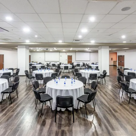 City Express Junior by Marriott Bogota Aeropuerto Отели рядом с достопримечательностью «Энгавита»