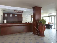 Grand Hotel Nirvana - All Inclusive & Free Beach Access