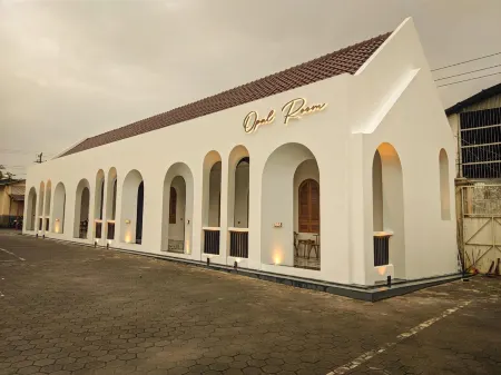 Hotel Besar Purwokerto Отели в г. Banyumas Regency