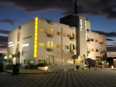 帕拉堤努酒店 酒店