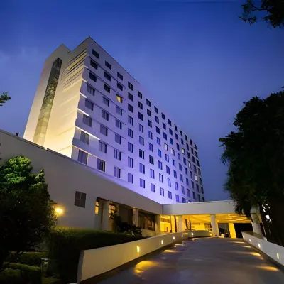 The Imperial Hotel & Convention Centre Korat - موقف سيارات