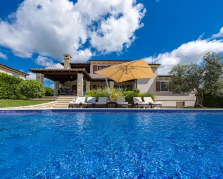 De Flora Hotels in Galizana