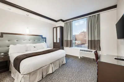 Aura Hotel Brooklyn Hotels near Hansons Restaurant