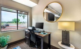 Comfort Suites Omaha East-Council Bluffs