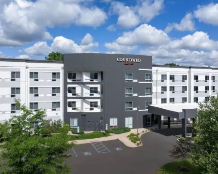 Courtyard Philadelphia Bensalem Hotels in Bensalem