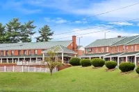 Econo Lodge Waynesboro - Skyline Drive Hotels near Waynesboro Commons
