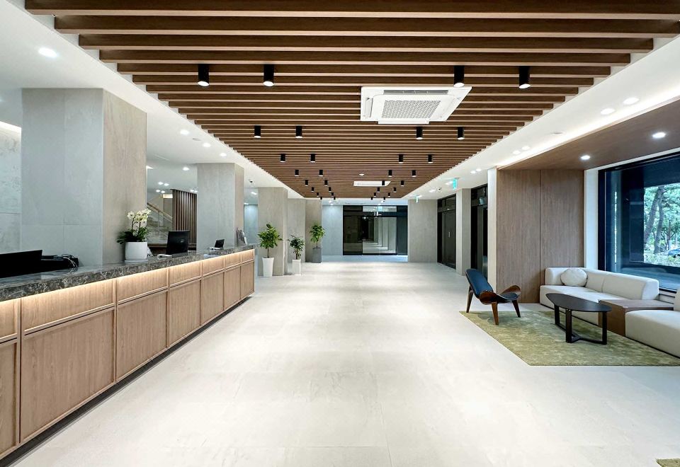 2. 코모도호텔 포항..