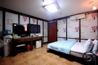 Gimhae Jangyu Poly M