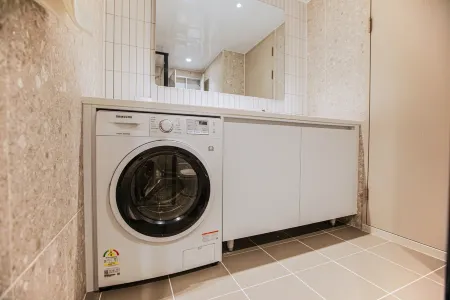 Ocean Sky Osila Songdo Отели рядом с достопримечательностью «Корейский морской университет»