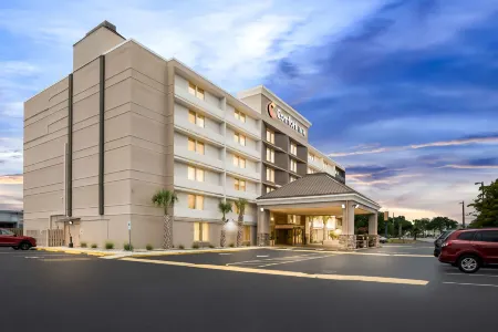 Comfort Inn University Отели в г. Уилмингтон