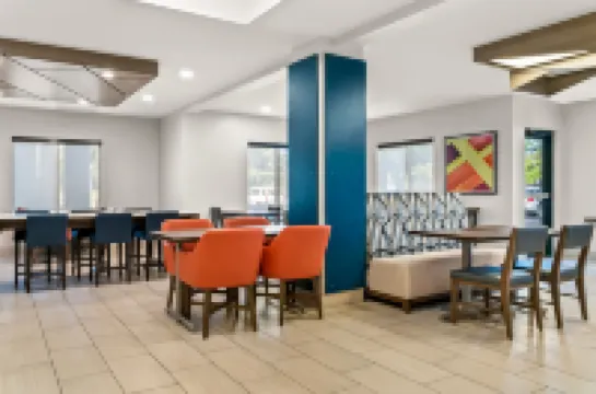 Holiday Inn Express & Suites DETROIT-NOVI by IHG Hotels in Novi