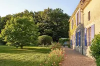 Gites la Sauvageonne Hotels in Mirambeau