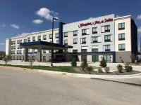 Hampton Inn & Suites Pekin Peoria Area - parking