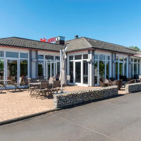 Ibis Issoire