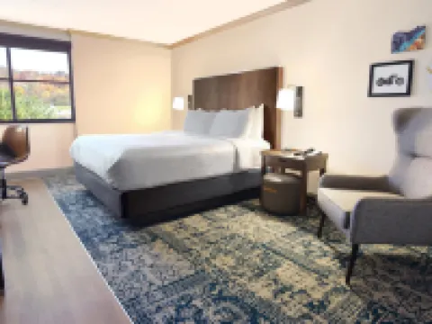 Four Points by Sheraton York Hotels in Manchester Township