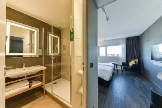 ゴールデン チューリップ ロワシー サン ヴィッツ