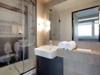 Campanile Prime Paris 19 - la Villette Các khách sạn gần 19. Buttes-Chaumont - La Villette