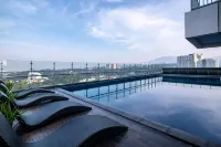 Harris Hotel & Conventions Ciumbuleuit - Bandung - Pools