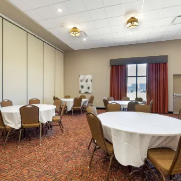 Best Western Plus North Platte Inn  Suites