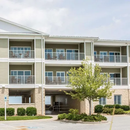 Island Inn & Suites, Ascend Hotel Collection