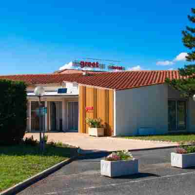 Greet Hotel Castres Saix Hotel Exterior