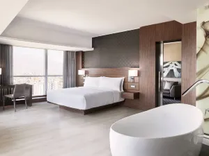 AC Hotel Santiago Cenco Costanera