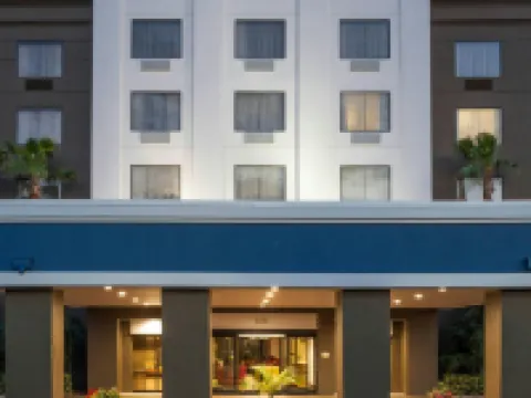 สปริงฮิลล์สวีทส์ บายแมริออท ออร์แลนโดนอร์ท/แซนฟอร์ด โรงแรมในแซนฟอร์ด