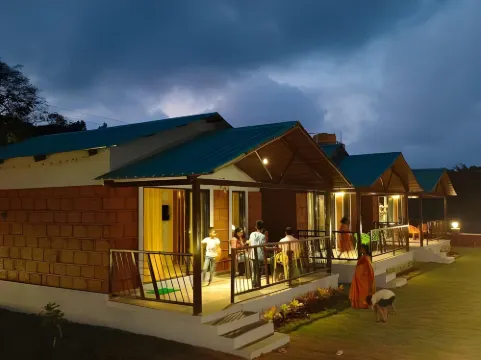 Royal Stone Resort Hotels in Bhilar