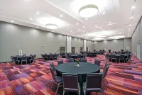 Home2 Suites by Hilton Dallas DeSoto Hotel di DeSoto