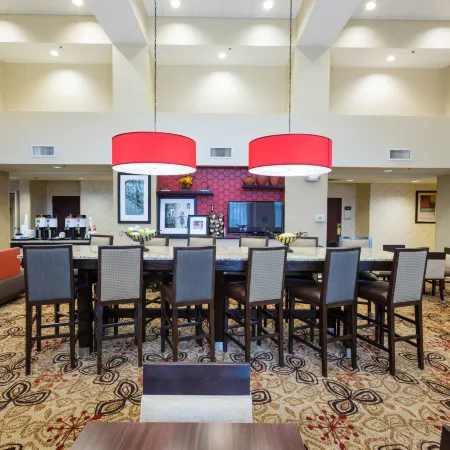Hampton Inn & Suites Jacksonville-Airport