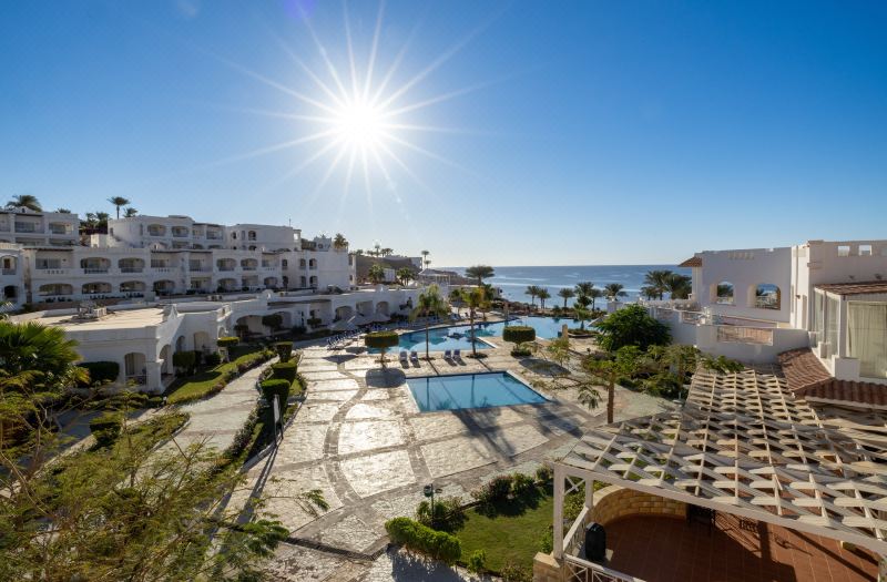 Continental Plaza Beach Resort by IHG photo 3