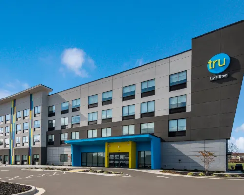 Tru by Hilton Greensboro Hotels in Greensboro